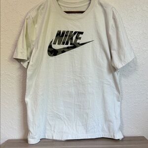 Nike Men's Graphic Tee with Camo Logo